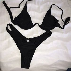 Under wire bathing suit